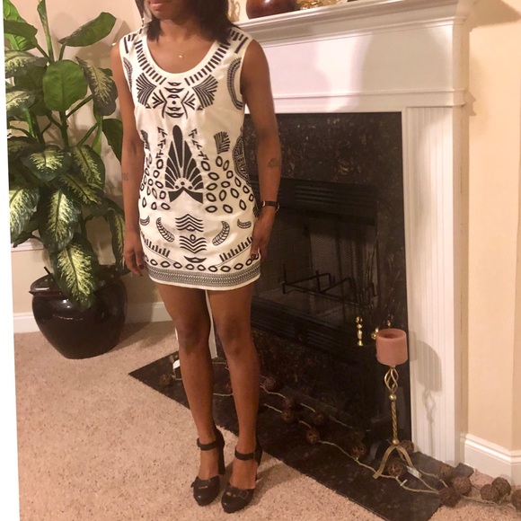 ❤️FINAL REDUCTION❤️Beautiful Aztec Style Dress - Picture 4 of 8